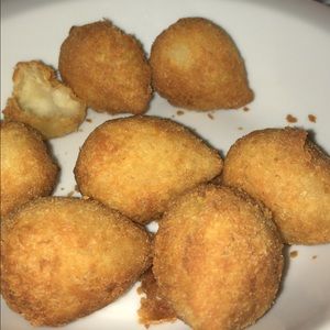 Meet your Posher, Debora